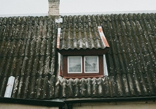 Decreet implementatie EU regeling asbestafbouwbeleid